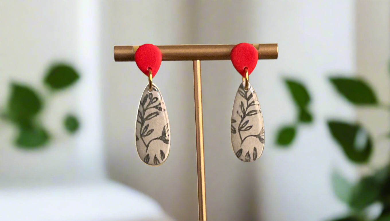 Ellie - Black & white floral