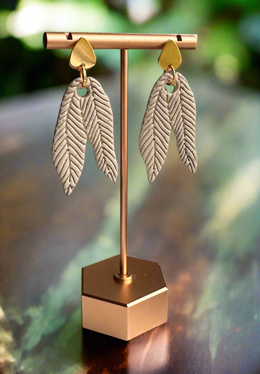 Jungle Leaf Dangles - Beige